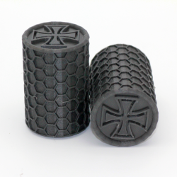 Set - 2x Eisernes Kreuz Schwarz - Sturzpad mit Wabenmuster